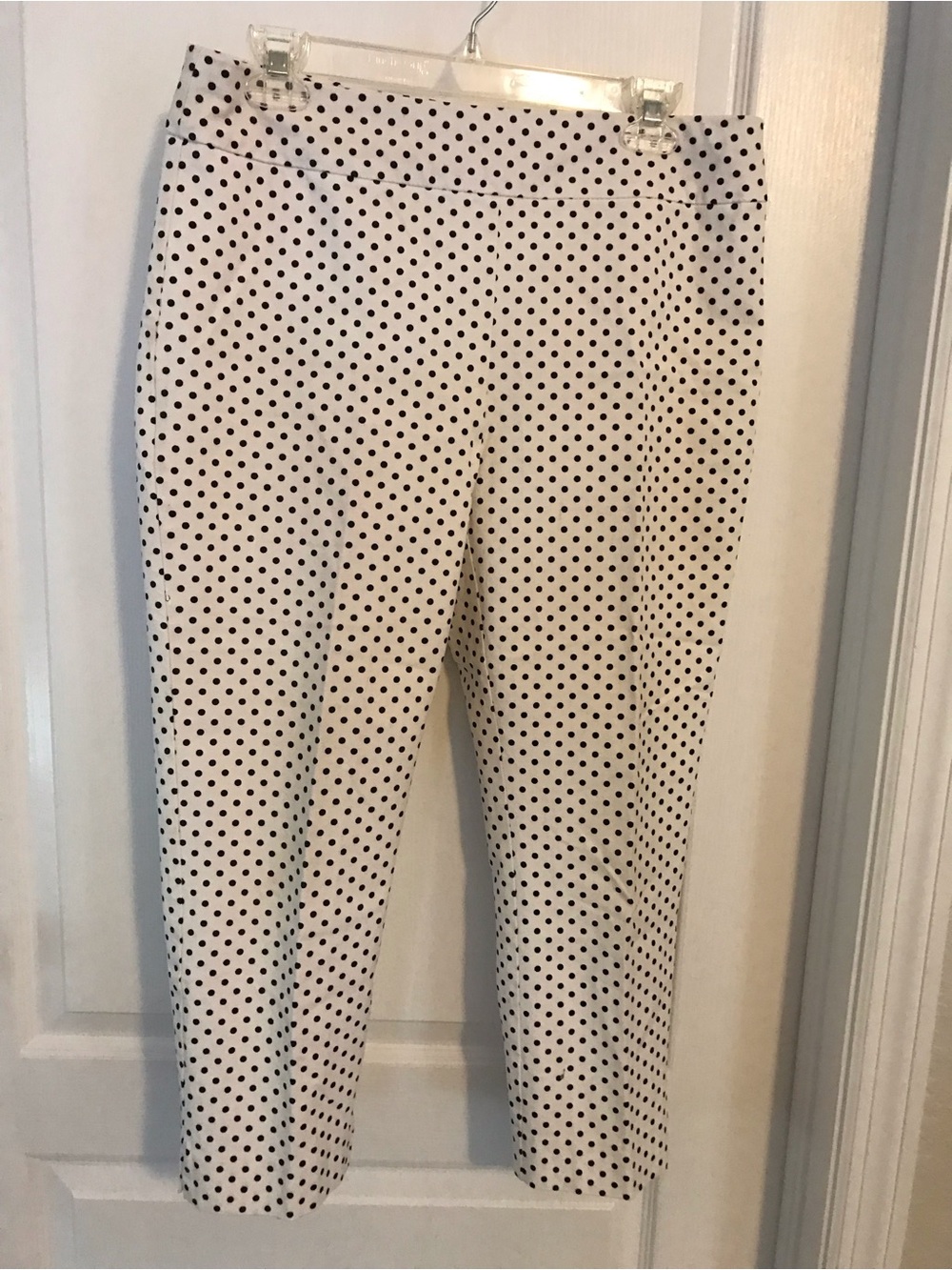 Chico's So Slimming White Cropped Pants with Black Polka Dots, Sz 1